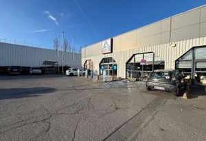 Location local commercial Sainte-Geneviève-des-Bois - Francilienne