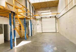 Local d'activité à vendre Crosne - 3 lots, mezzanine incluse