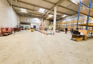 Local d'activité à vendre Lisses - Accès A6 et sécurisé