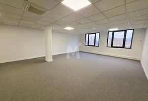 Location bureaux Évry-Courcouronnes - Proche gare RER D et tram T12