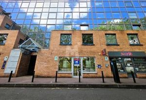 Location local commercial Évry-Courcouronnes - Face centre commercial