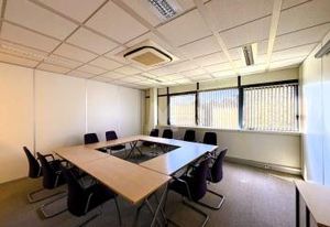 Vente bureaux Saclay - Proche métro ligne 18 et RN118