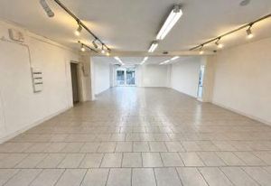 Local commercial à vendre Corbeil-Essonnes proche RER