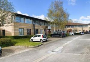 Bureaux à vendre Savigny-le-Temple - Proche gare RER D
