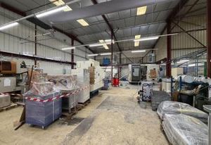 Vente local d'activité Le Plessis-Paté - Proche A6 et RER C