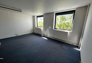 Bureaux à vendre Evry-Courcouronnes - Proche RER D et Centre Commercial Le Spot