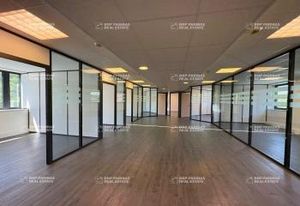 Location bureaux Montigny-le-Bretonneux - Proche axes autoroutiers N10/N12/A12/A13