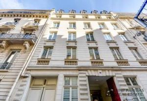 Location bureaux Paris 8 - Proximité Place Beauvau, Métro et Gare Saint-Lazare