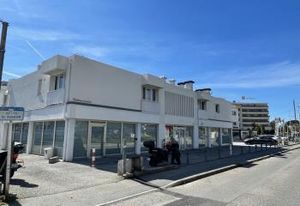 Location local commercial Saint-Laurent-du-Var - Zone Cap 3000