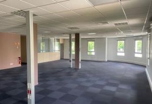 Location bureaux Dijon - Proche centre commercial Toison d'Or et rocade
