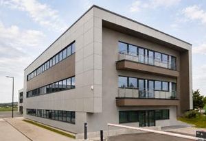 Location bureau Fontaine-lès-Dijon - Immeuble neuf et accessible