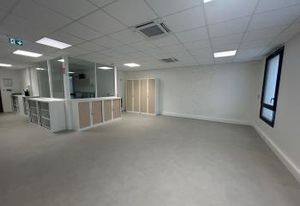 Location bureaux Fontaine-lès-Dijon - Proximité rocade et centre-ville