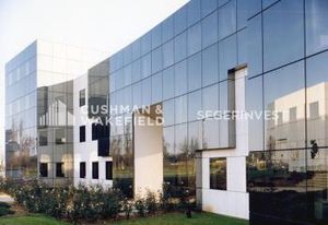 Location bureaux Dijon - Proche centre commercial Toison d'Or et rocade