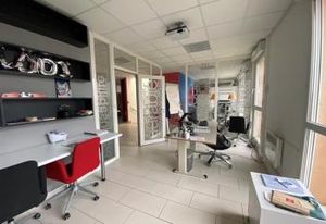Location bureaux Fontaine-lès-Dijon - Proche centre commercial et rocade