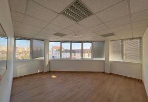 Vente bureau Chalon-sur-Saône centre - Bus, A6, TGV