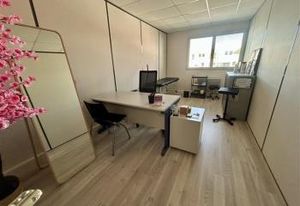 Location bureaux Quetigny - Tram T1 et bus 7, accès rocade