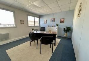 Location bureaux Quetigny - Tram T1 et bus 7, accès rocade