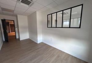 Location bureaux Fontaine-lès-Dijon - Proche TGV et accès autoroutiers