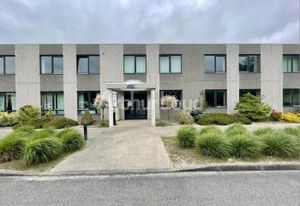 Location bureaux Quaëdypre - Proche A25 et centre-ville