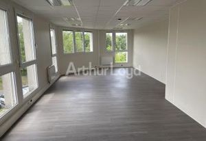 Location bureaux Arras - Accès RD 950, A1 et A26, gare et centre-ville