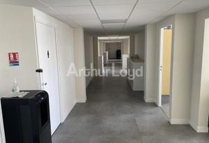 Location bureaux Saint-Nicolas - Proche autoroutes A1 et A26