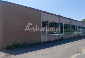 Entrepôt show-room à vendre Béthune - Proche A26 et centre commercial