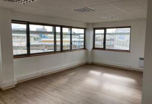 Location bureaux Brest - Port de Commerce, proche bus et SNCF