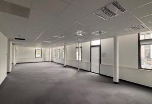 Bureaux à louer Guipavas - Proximité aéroport et accès routiers
