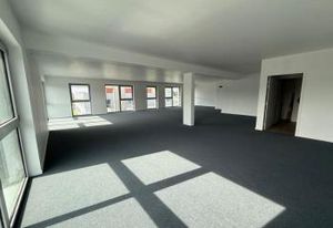 Location bureaux Lorient - Proche transports en commun et vue sur mer