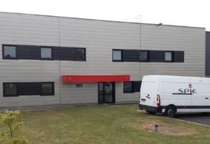 Location local d'activité Saint-Martin-des-Champs - 3037 m²