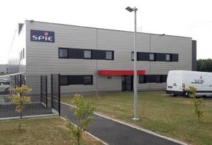 Location local d'activité Saint-Martin-des-Champs - 3037 m²