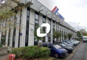 Location d'une cellule mixte avec bureaux en parc d'activité à Rungis