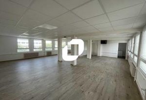 Location bureaux Ivry-sur-Seine - Proche RER C et Mairie d'Ivry