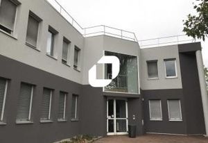 Location bureaux Bron - Parc Saint Exupéry proche A43 et Tram T2