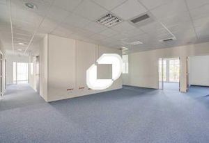 Bureaux à louer Chessy - RER A, A4 et centre commercial
