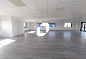 Location bureaux Gazeran - Proche RN10, bus et gare Rambouillet
