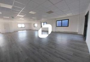 Location bureaux Gazeran - Proche RN10, bus et gare Rambouillet