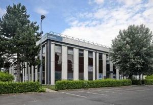 Location bureaux Villebon-sur-Yvette - Parc sécurisé près A10 et RN118