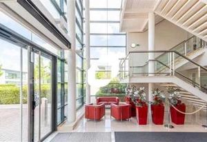 Vente bureaux Serris, proche autoroute A4, RER et bus