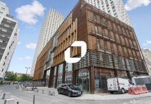 Location bureaux Paris 20 - Proche métro, tramway et périphérique