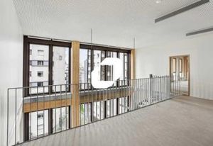 Location bureaux Paris 20 - Proche métro, tramway et périphérique