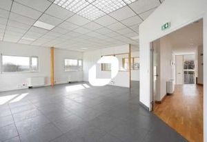 Location bureaux Champlan, proche tramway T12, RER et autoroutes