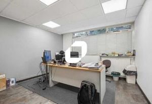Vente bureaux Courbevoie, proche transports et commodités