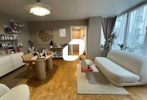 Location bureau Saint-Germain-en-Laye, face au château, proche RER A