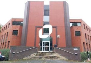 Vente bureaux Montigny-le-Bretonneux - Proche gare SNCF et RER