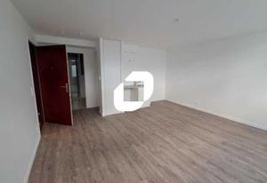 Vente bureau Suresnes - Proche centre-ville, tramway, gare SNCF