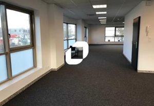 Location bureaux Chelles, proche Francilienne N104 et RER E