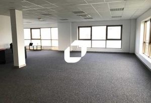 Location bureaux Chelles, proche Francilienne N104 et RER E