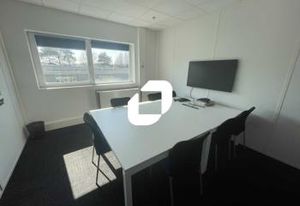 Location bureaux Massy - Proche RER B et C, bus et autoroutes A6 et A10