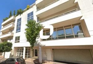 Location bureaux Issy-les-Moulineaux centre-ville - Proche métro, commerces et restaurants